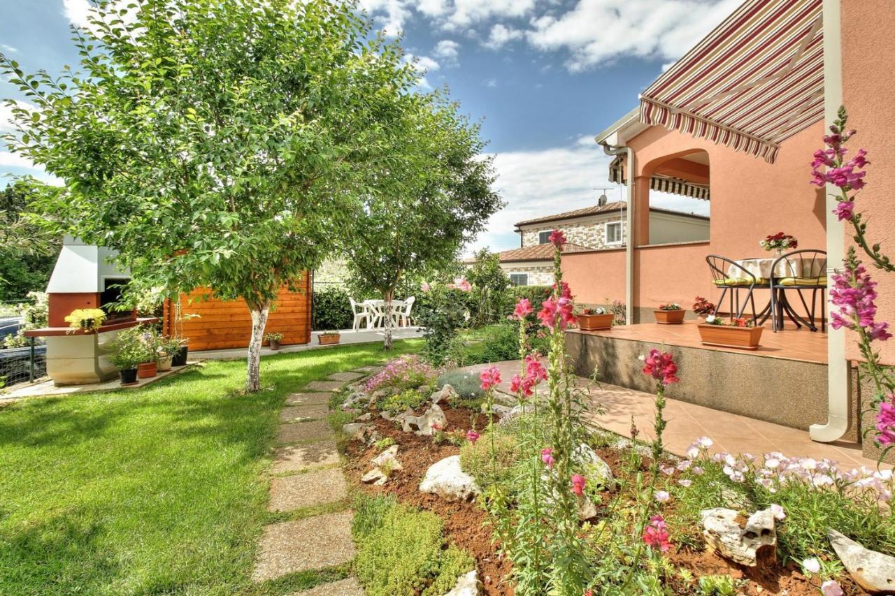 Apartments Begovic Umag Bagian luar foto