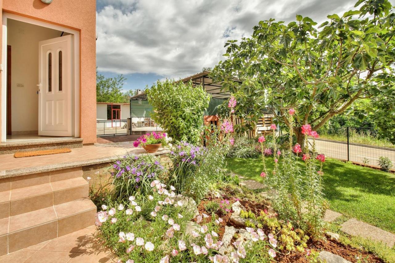 Apartments Begovic Umag Bagian luar foto